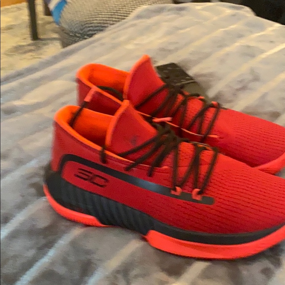 Brand new Stephen Curry tennis shoes